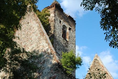 Złotnik ruin of a Gothic church