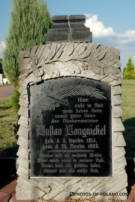 Złotnik: German cemetery