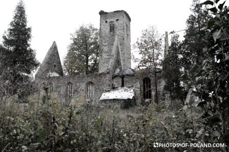 Złotnik ruina kościoła gotyckiego Polska lubuskie 